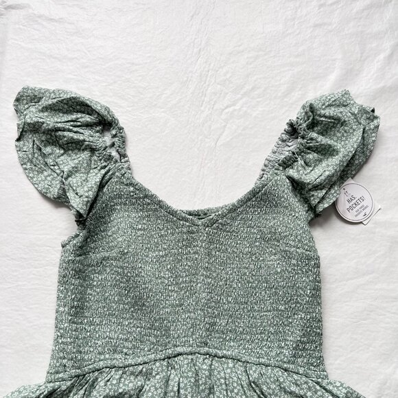 Hollister romper green white floral print Large Long short flutter sleeve - Picture 2 of 4